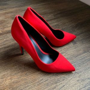 Perfect pair of red fabric pumps! Size 6,Call it Springs brand